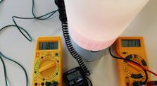 Efficacité énergétique des différentes ampoules by Main clg.pierreauxfees_reignier_grenoble channel