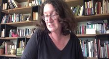 Interview de Silène Edgar - vidéo 3 : le temps d'écriture (Prix des Grandes Terres 2020) by Main clg.charles_de_gaulle channel